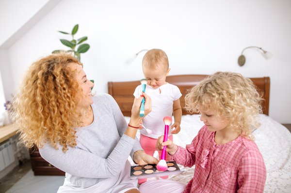 Top prénoms d'enfants en france : tendances et réflexions